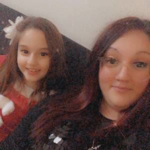 Meet your Posher, Cynthia